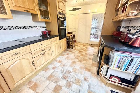7 Eton Close, Dudley, DY3 1BU