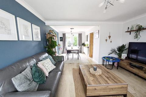 7 Greenacres, Dudley, DY3 3PX