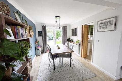 7 Greenacres, Dudley, DY3 3PX