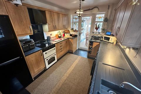 57 Cotwall End Road, Dudley, DY3 3EJ