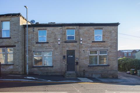 3 bedroom flat for sale, Batley Road, Heckmondwike WF16