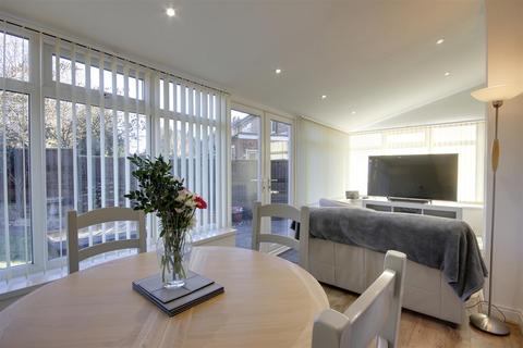 12 Corby Park, North Ferriby, HU14 3BA