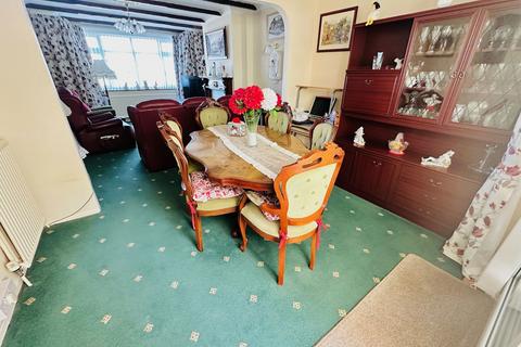 45 Camberley Crescent, Wolverhampton, WV4 6QR