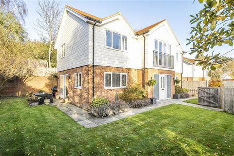 4 bedroom detached house for sale, Lower Street, Pulborough, West Sussex, RH20