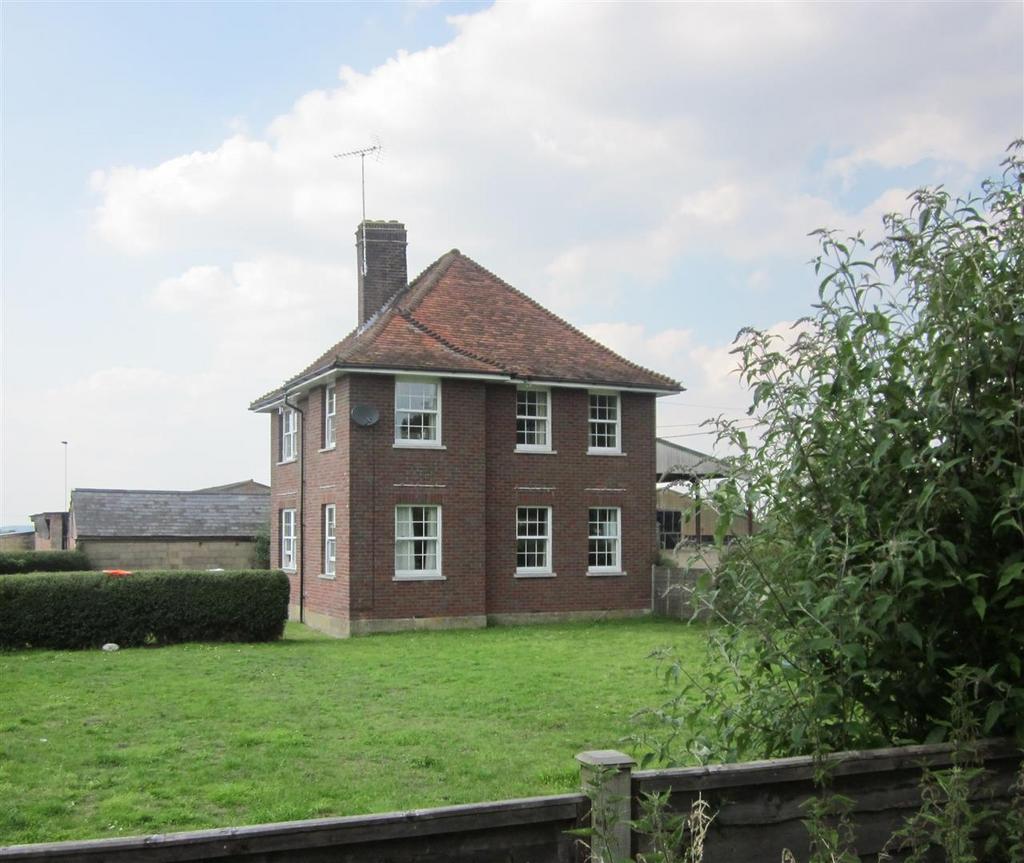 Hatchmead Farm Front New 001 [00043829].JPG