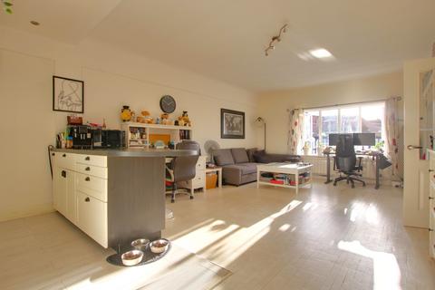 1 bedroom flat for sale, Millbrook Road East, Southampton