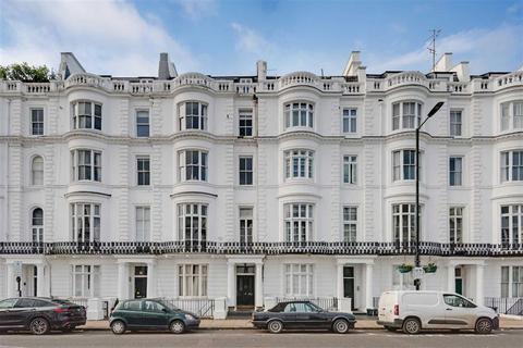 2 bedroom flat to rent, Gloucester Terrace, London W2