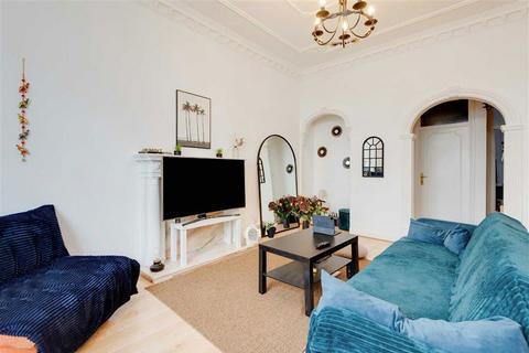 2 bedroom flat to rent, Gloucester Terrace, London W2