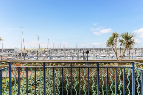 3 bedroom flat for sale, Sovereign Court, The Strand, Brighton, BN2