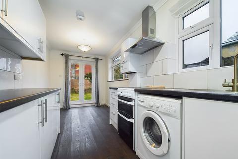 2 bedroom terraced house to rent, Lawson Road, Southsea, PO5