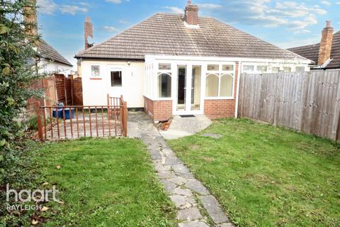 2 bedroom semi-detached bungalow for sale, Grove Hill, Leigh-On-Sea