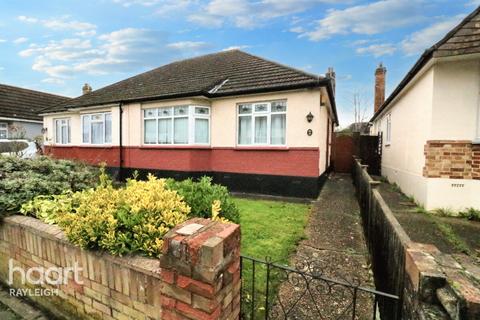 2 bedroom semi-detached bungalow for sale, Grove Hill, Leigh-On-Sea