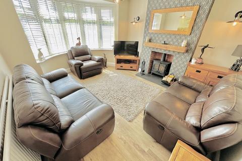 3 bedroom detached house for sale, Gorge Road, Sedgley DY3