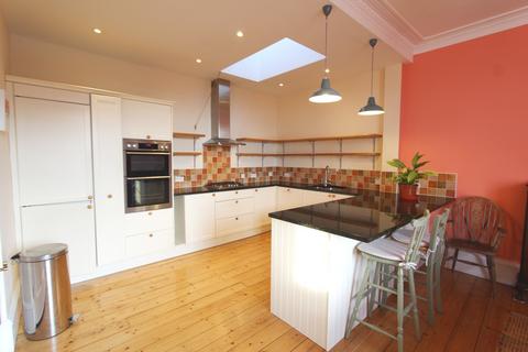 2 bedroom flat to rent, St. Vincent Street, Edinburgh EH3