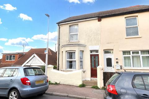 3 bedroom end of terrace house for sale, 34 Leslie Road, Gillingham