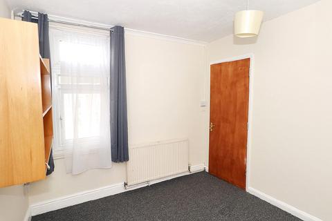 3 bedroom end of terrace house for sale, 34 Leslie Road, Gillingham