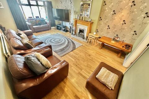 15 Caernarvon Way, Dudley, DY1 2TR