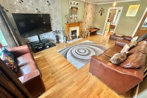 15 Caernarvon Way, Dudley, DY1 2TR