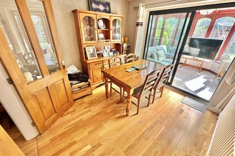 15 Caernarvon Way, Dudley, DY1 2TR