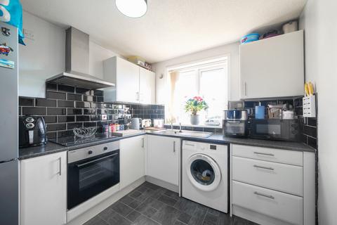 2 bedroom flat for sale, Crossfield Road, Hessle, HU13