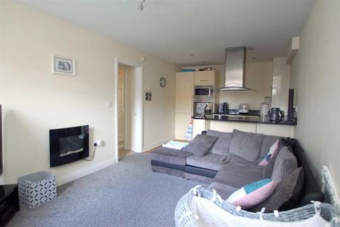 2 bedroom apartment to rent, Cross Street, Leeds