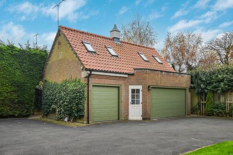 4 bedroom detached bungalow for sale, The Hedges, Church Green, Beverley, HU17 7EU