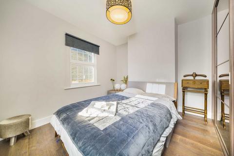 3 bedroom flat for sale, Tamworth Street, London SW6