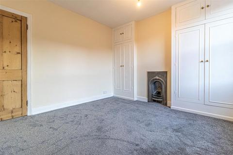 2 bedroom terraced house to rent, Swindon Road, Swindon SN1