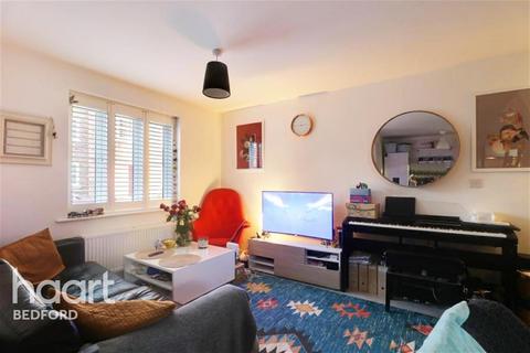 2 bedroom terraced house to rent, Bedford