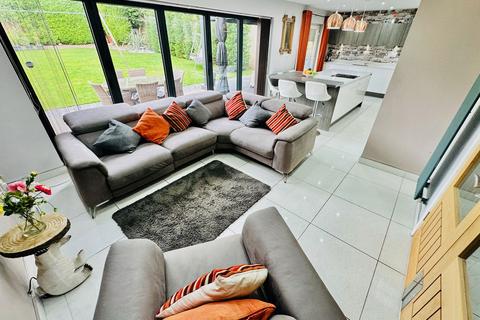 101 Cotwall End Road, Dudley, DY3 3YQ