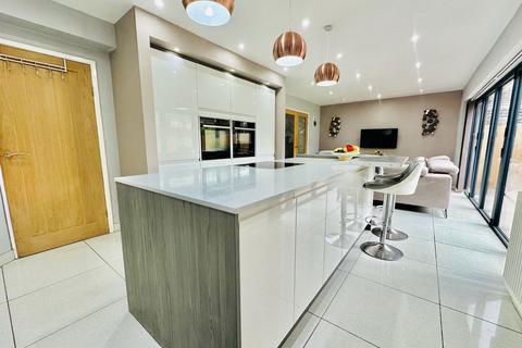 101 Cotwall End Road, Dudley, DY3 3YQ