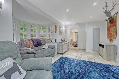 1, Lanterns Whitakers Way, Loughton, IG10 1SQ