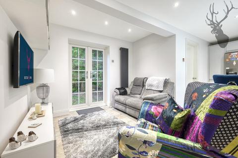 1, Lanterns Whitakers Way, Loughton, IG10 1SQ