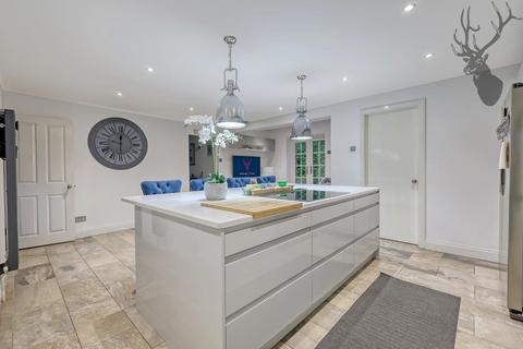 1, Lanterns Whitakers Way, Loughton, IG10 1SQ