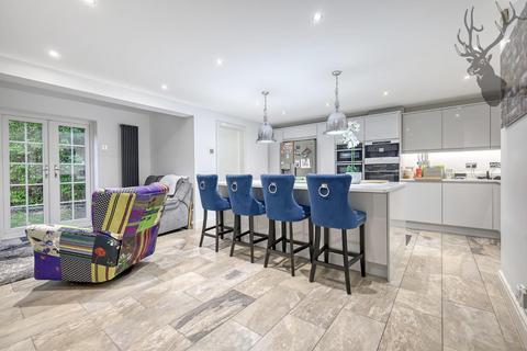 1, Lanterns Whitakers Way, Loughton, IG10 1SQ