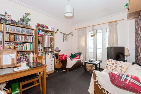 2 bedroom flat for sale, Stoke Abbott Road, Worthing