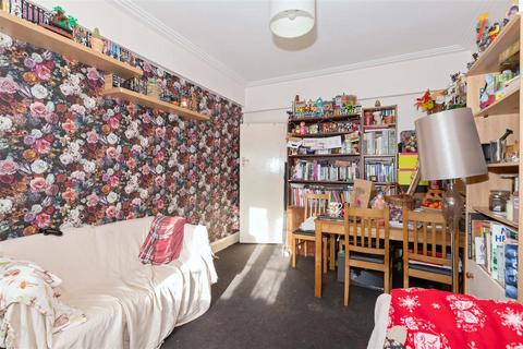 2 bedroom flat for sale, Stoke Abbott Road, Worthing