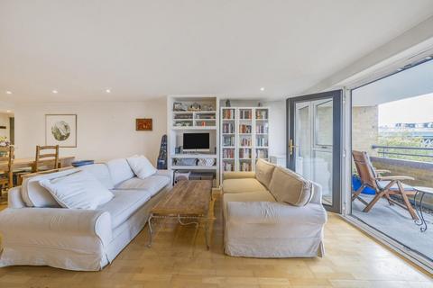 2 bedroom flat for sale, Lombard Road, Battersea