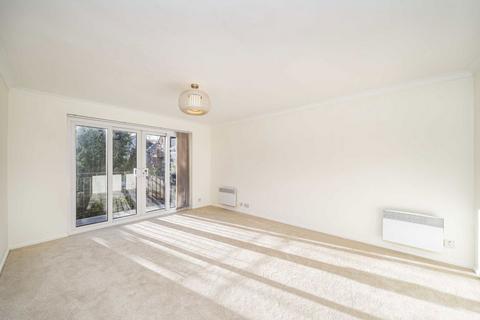 2 bedroom flat to rent, Pitshanger Lane, London W5