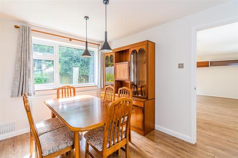 4 bedroom detached house to rent, Maybrook Gardens, High Wycombe HP13