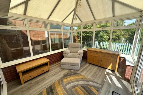 28 Eaton Crescent, Gornal Wood, Dudley, DY3 2XH
