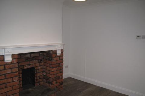 2 bedroom terraced house to rent, Park Lane, Macclesfield SK11