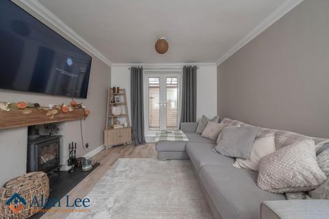 2 bedroom end of terrace house for sale, Greystoke Road, Macclesfield, SK10 2NN