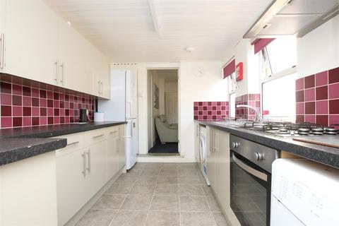 4 bedroom house to rent, Coronation Avenue, Bath BA2