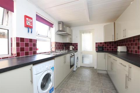 4 bedroom house to rent, Coronation Avenue, Bath BA2