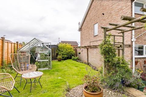 24 Beagle Close, Broughton, Brigg, DN20 0SD