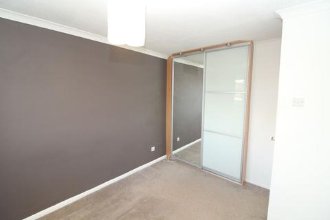 27 Carroll Close, Newport Pagnell, MK16 8QJ
