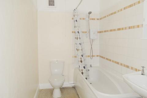 2 bedroom flat to rent, OLD HEATH