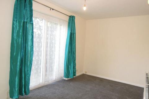 2 bedroom flat to rent, OLD HEATH