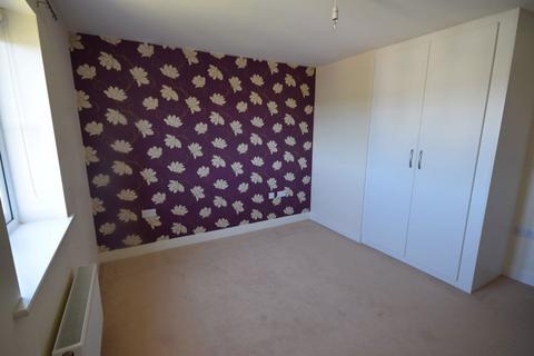 2 bedroom flat to rent, Watkins Way, Bideford, Devon